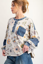 Load image into Gallery viewer, FLORAL PRINT WASHED TERRY HENLEY TOP
