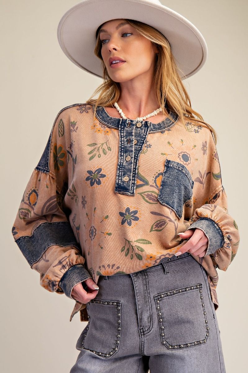 FLORAL PRINT WASHED TERRY HENLEY TOP