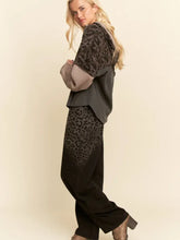 Load image into Gallery viewer, Davi &amp; Dani - Star Peace Patchwork Fabric Hoodie Top
