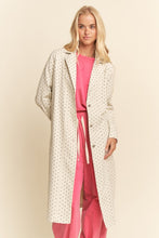 Load image into Gallery viewer, Davi &amp; Dani- Garment Washed Lapel Color Duster Jacket Cream Dot
