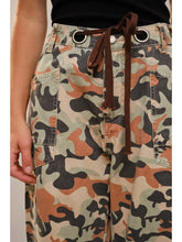 Load image into Gallery viewer, Blue B - Camo Print Barrel Leg Pants with Grommets
