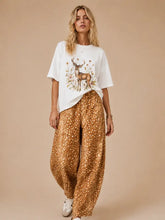 Load image into Gallery viewer, J.nna - Bambi Box  Tee
