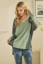 Load image into Gallery viewer, Oli &amp; Hali - WASHED FABRIC FLORAL EMBROIDERY RUCHED SLEEVE TOP TEAL
