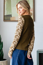 Load image into Gallery viewer, Oli &amp; Hali - HENLEY NECK PRINTED LACE SLEEVES RIB KNIT TOP

