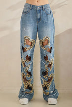 Load image into Gallery viewer, Oli &amp; Hali - WASHED HEART CUTOUT JEANS
