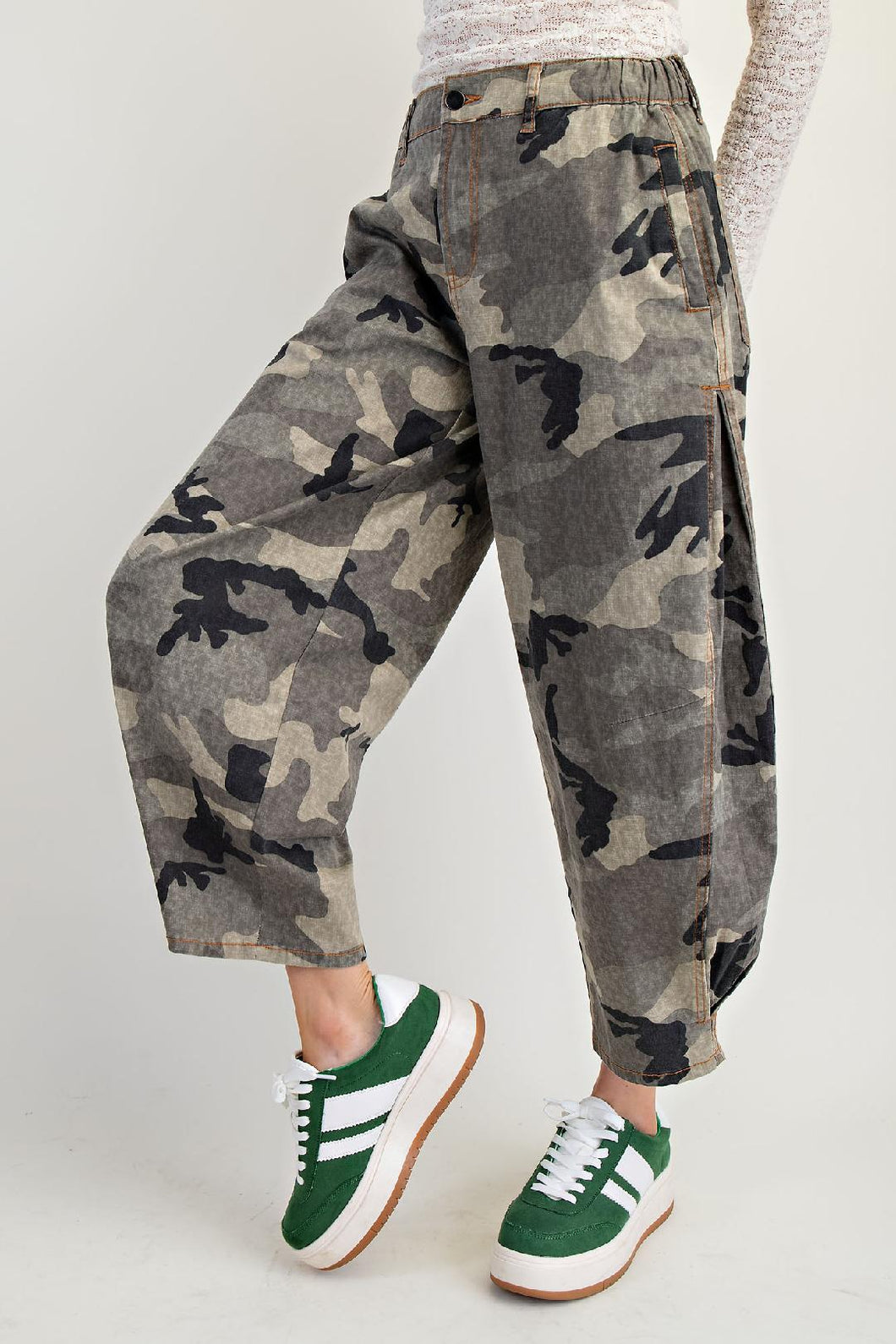 Easel - Camo Print Washed Twill Barrel Leg Pants
