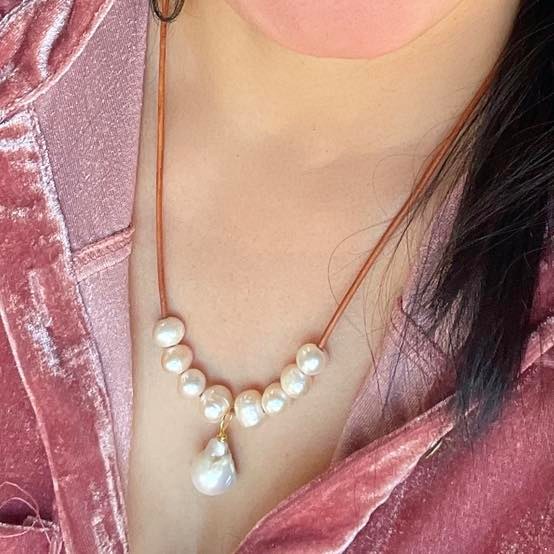 HC 9 Beauty Angels Pearls Necklace